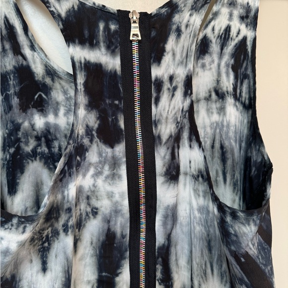 Women's silk tie-dye tank - Picture 3 of 3